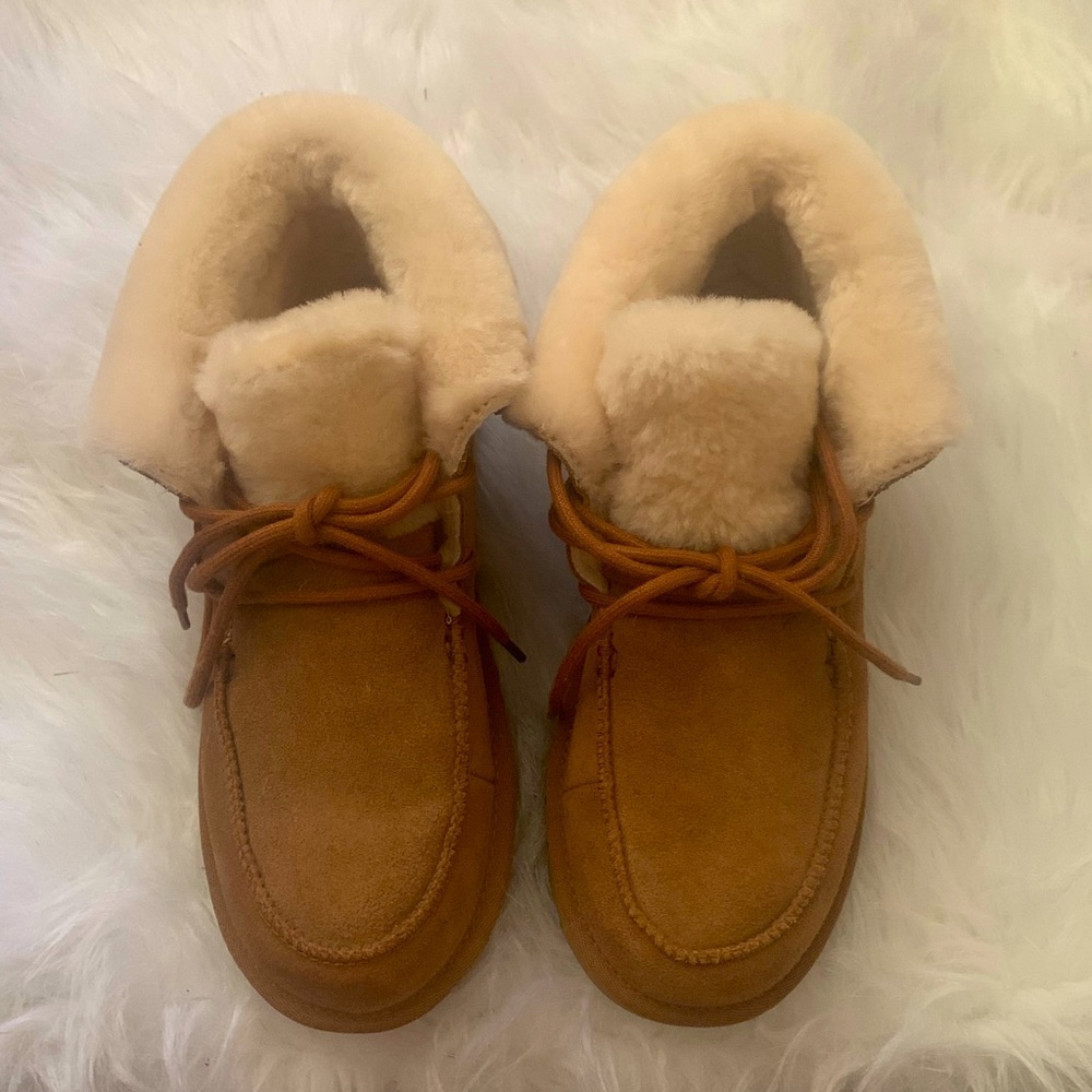 UGG Diara Ankle boot size 9